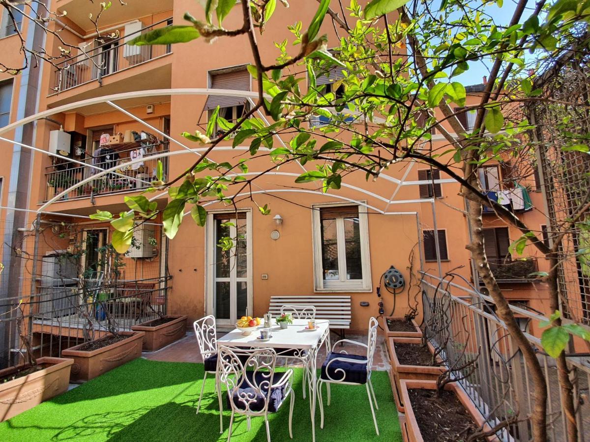 Alma Vacation Apartment In The Centre, Big Terrace Milan Exterior photo