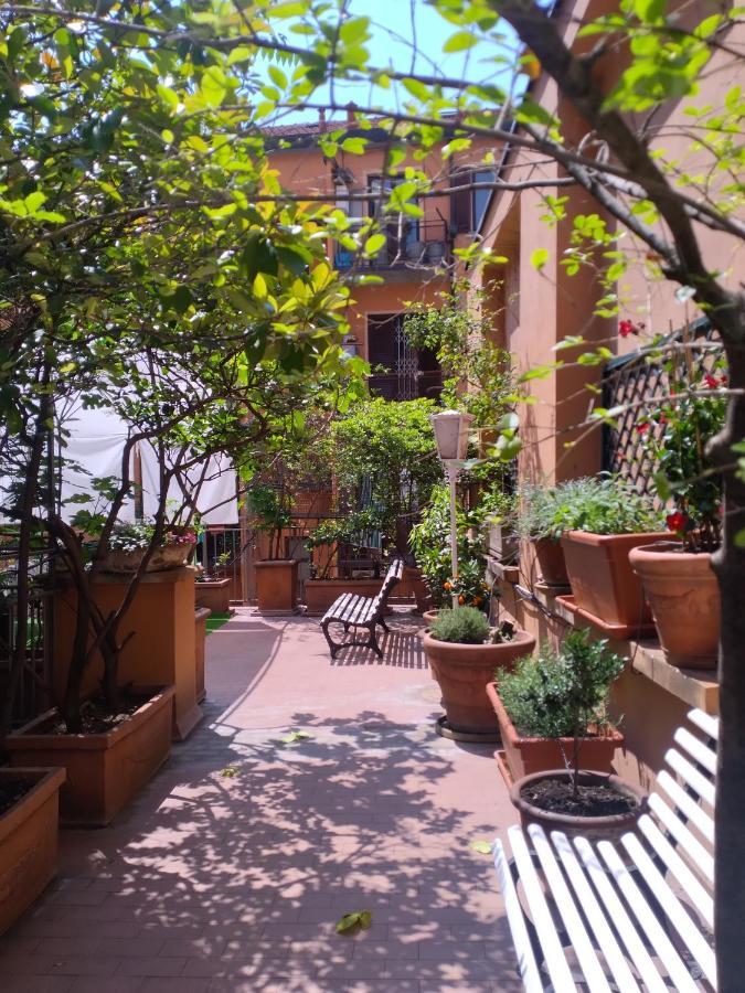 Alma Vacation Apartment In The Centre, Big Terrace Milan Exterior photo