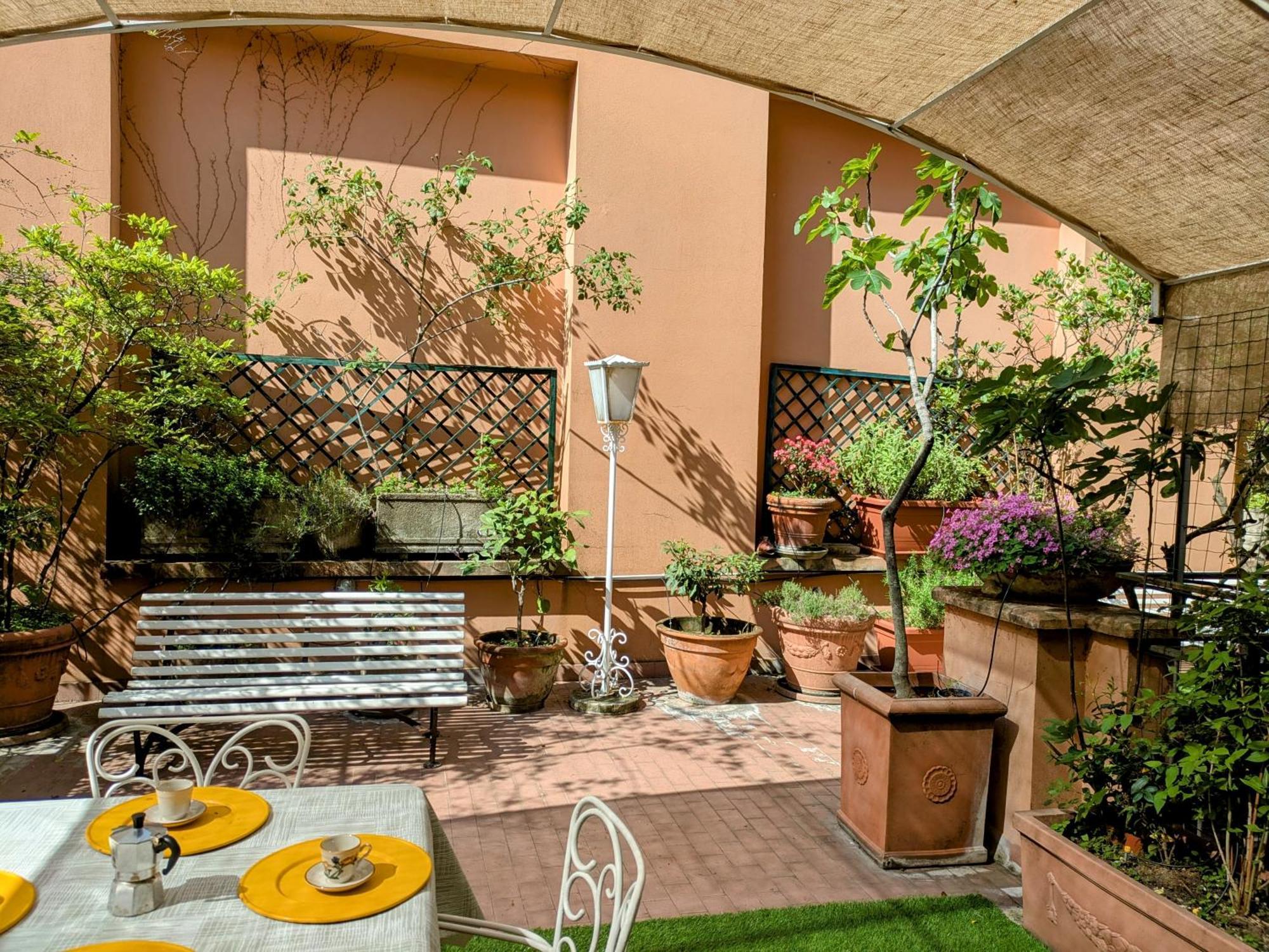 Alma Vacation Apartment In The Centre, Big Terrace Milan Exterior photo