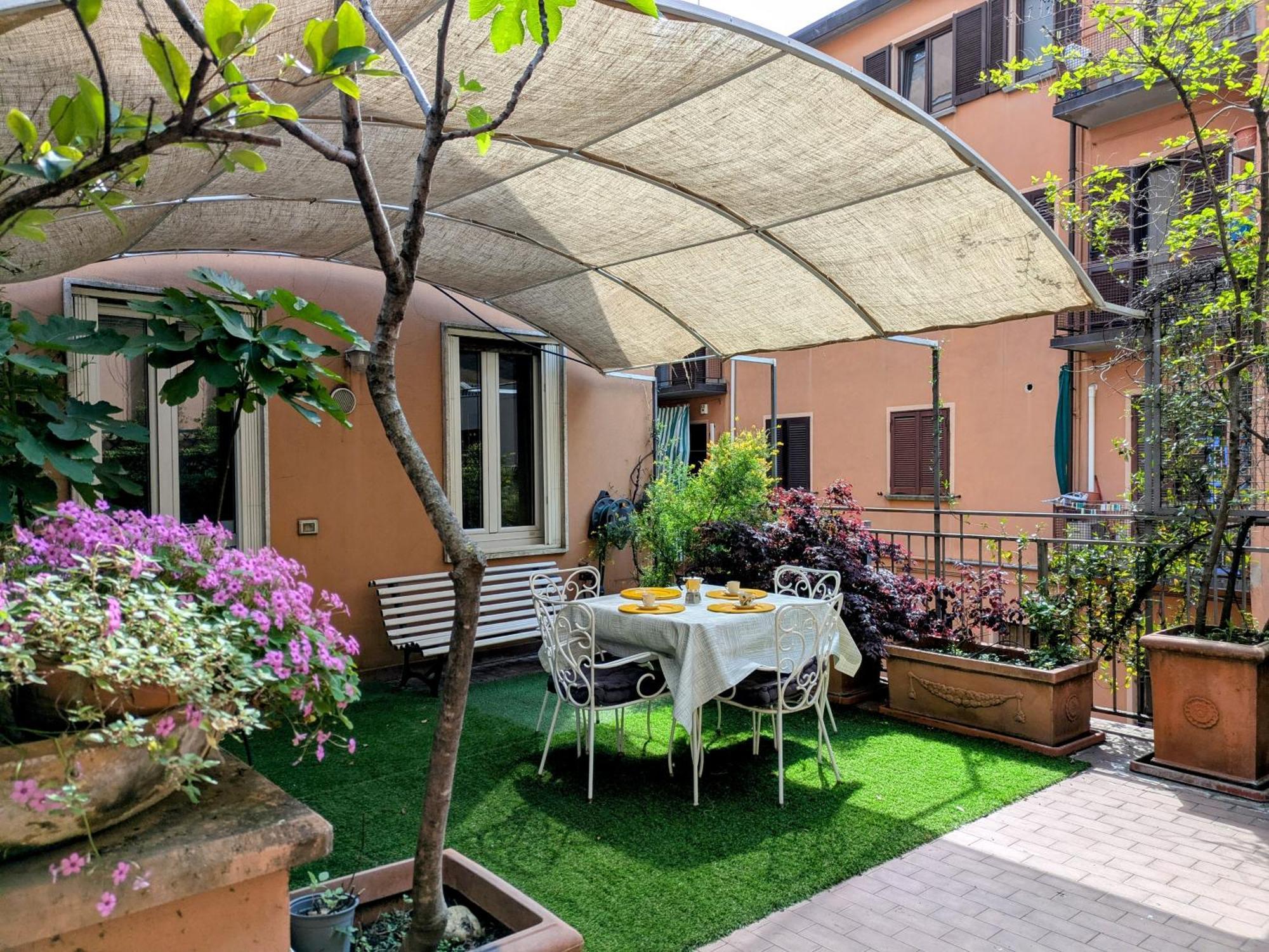 Alma Vacation Apartment In The Centre, Big Terrace Milan Exterior photo
