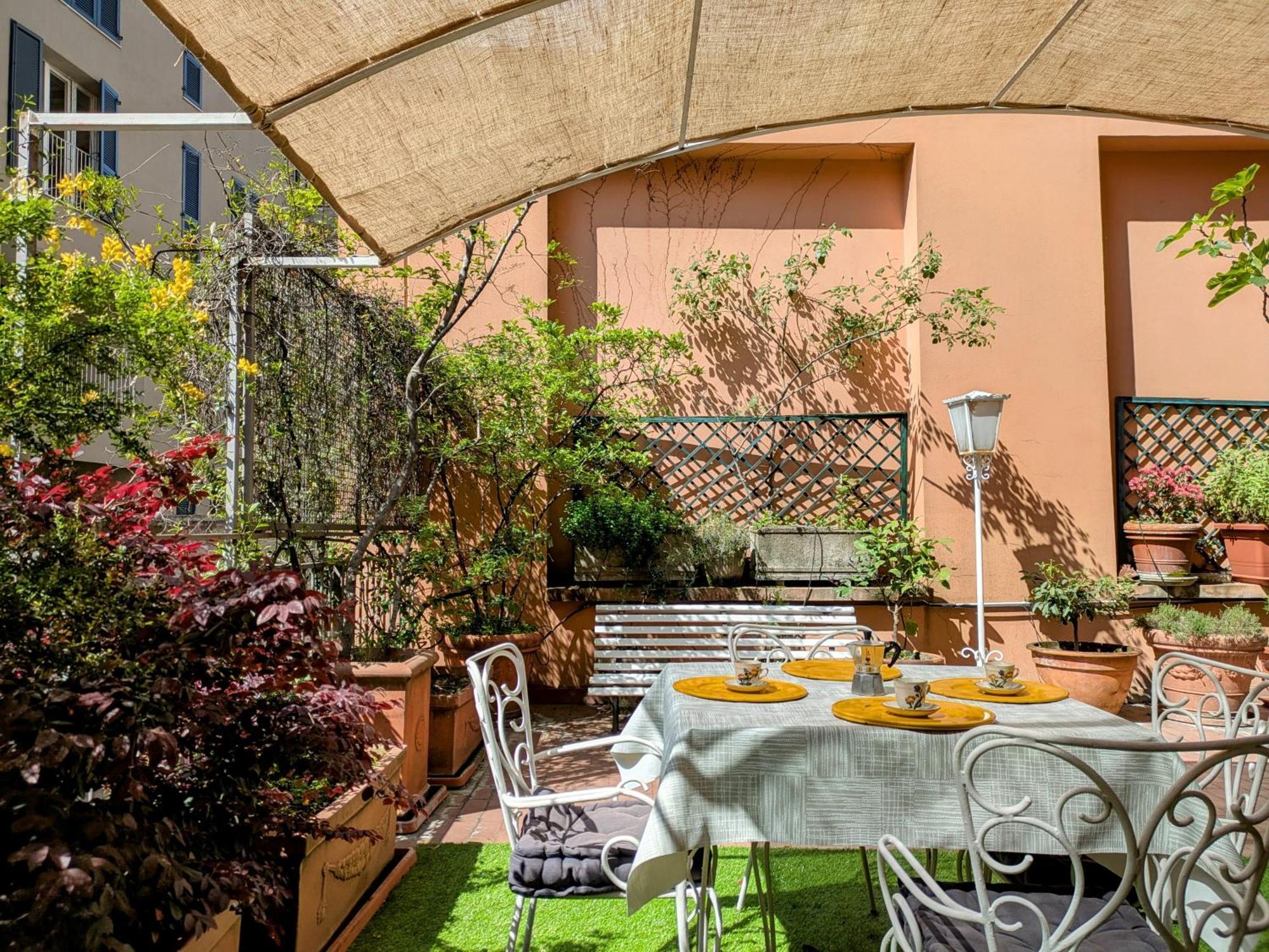 Alma Vacation Apartment In The Centre, Big Terrace Milan Exterior photo