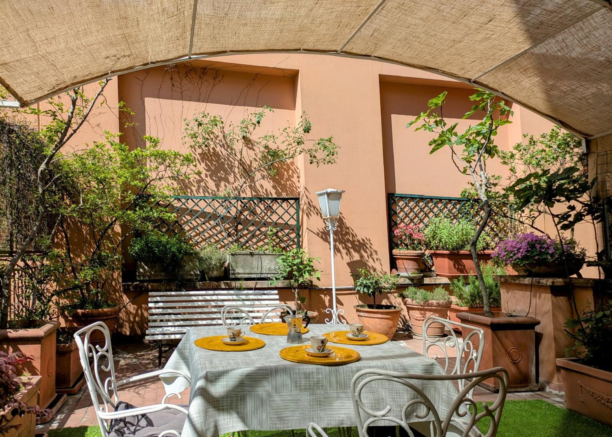 Alma Vacation Apartment In The Centre, Big Terrace Milan Exterior photo