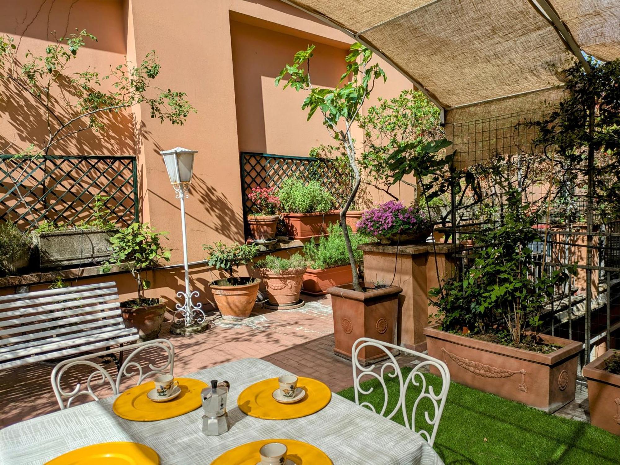 Alma Vacation Apartment In The Centre, Big Terrace Milan Exterior photo