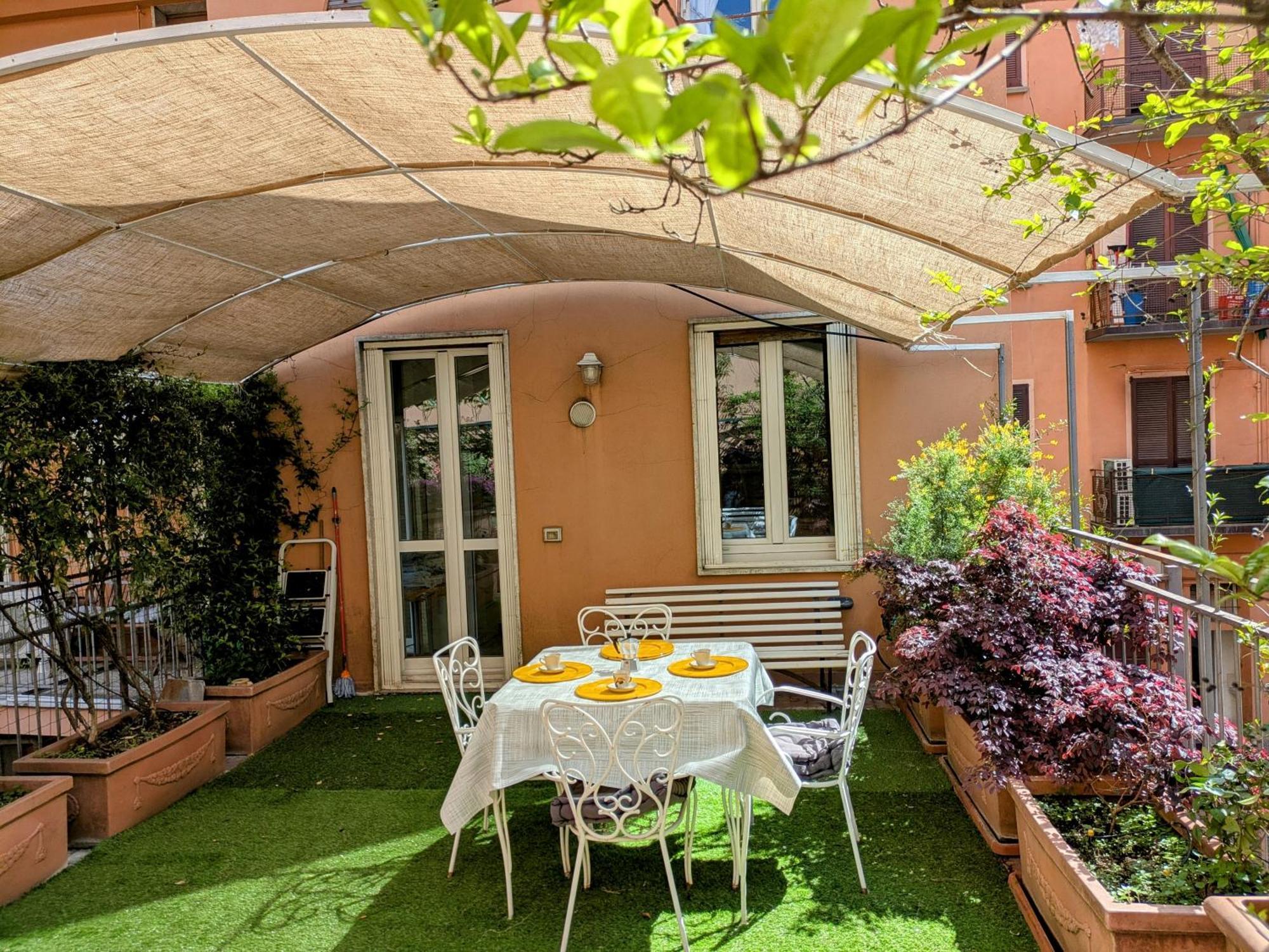 Alma Vacation Apartment In The Centre, Big Terrace Milan Exterior photo