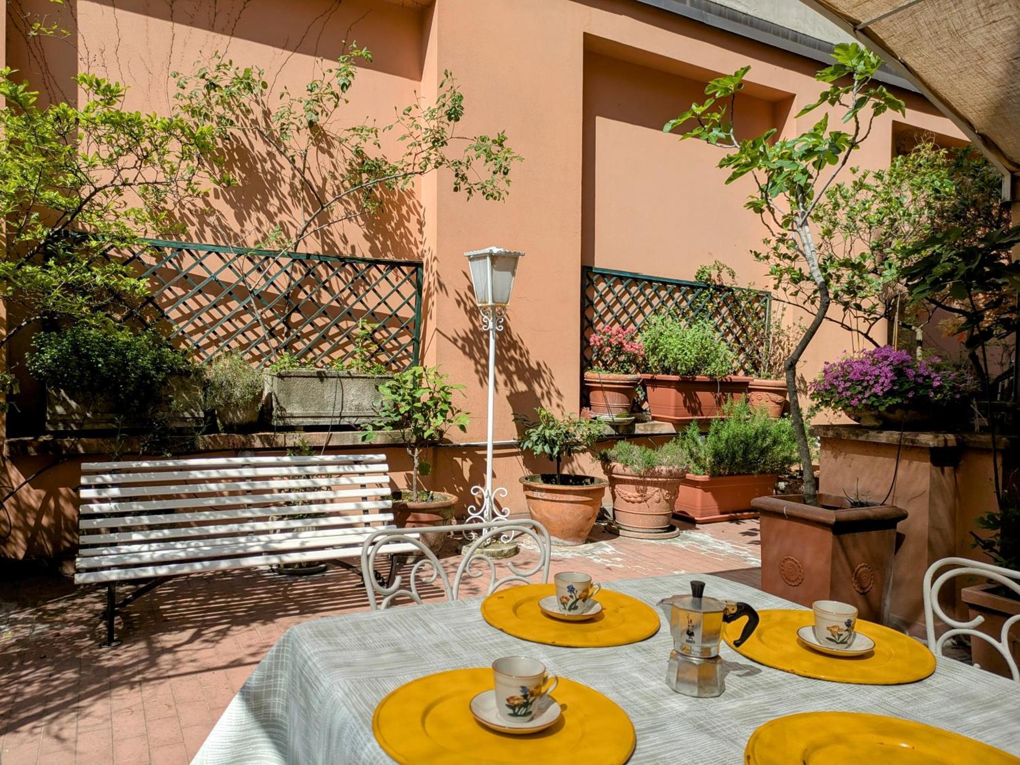 Alma Vacation Apartment In The Centre, Big Terrace Milan Exterior photo