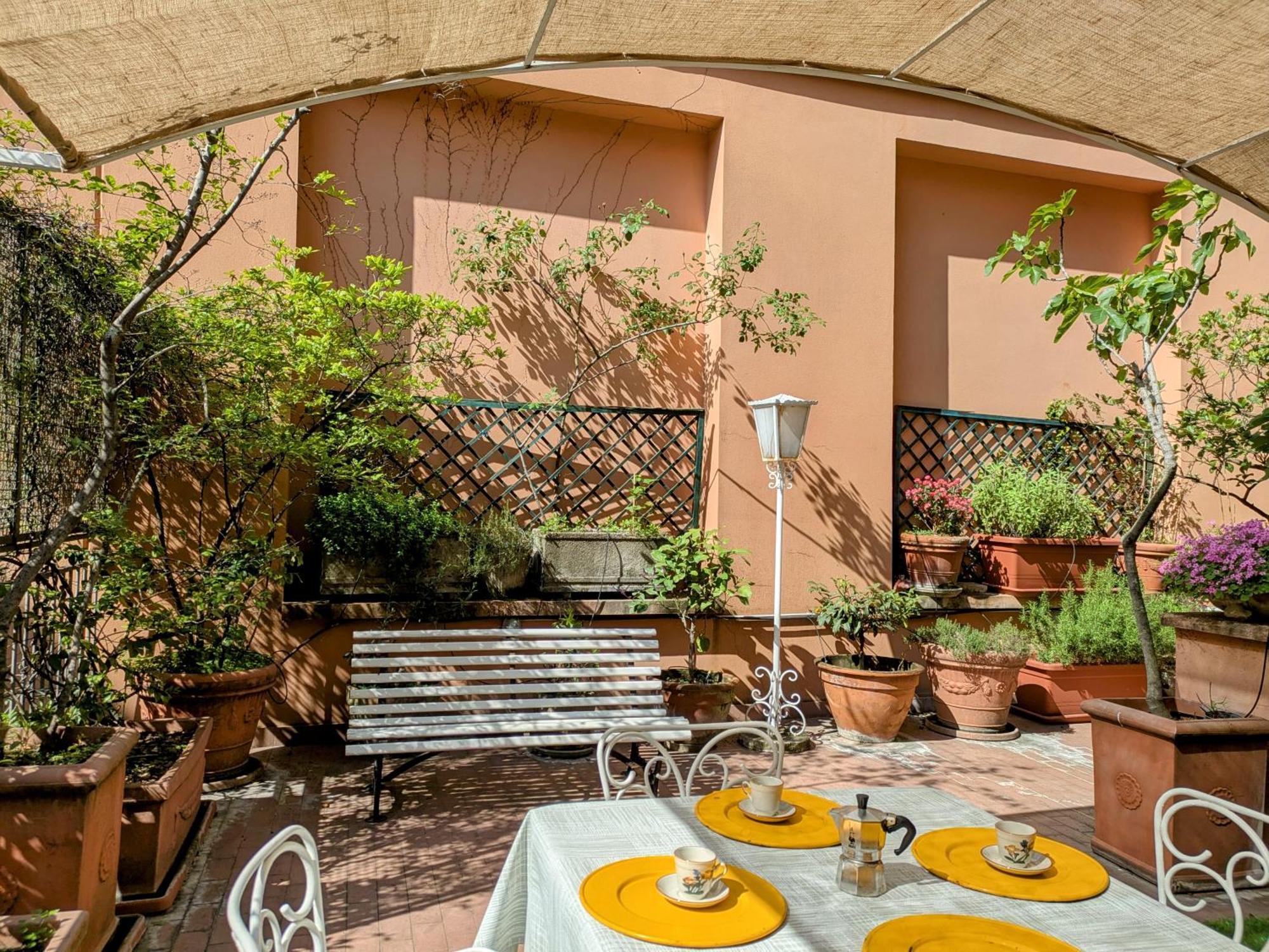 Alma Vacation Apartment In The Centre, Big Terrace Milan Exterior photo