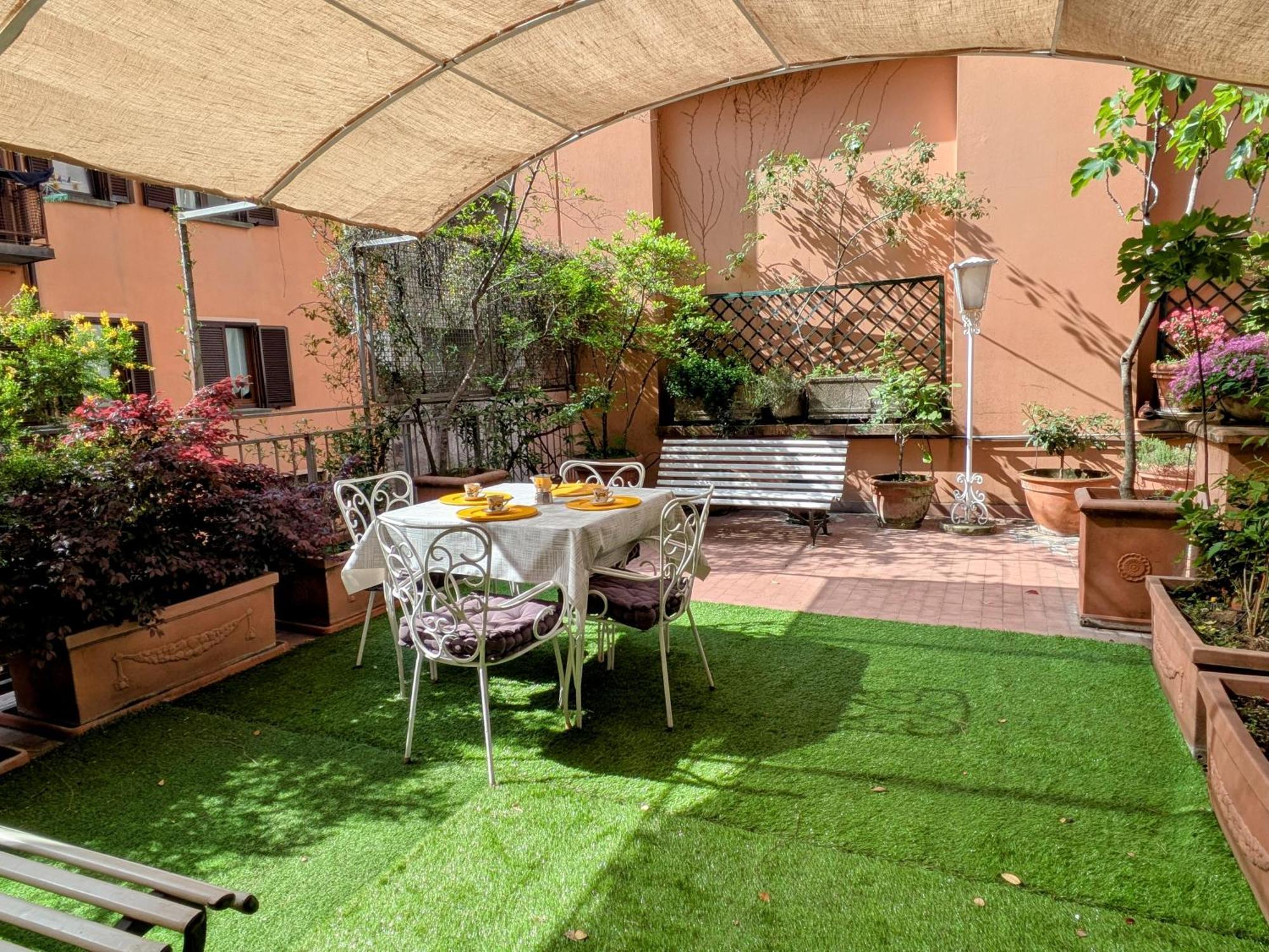 Alma Vacation Apartment In The Centre, Big Terrace Milan Exterior photo